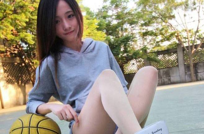 用最簡(jiǎn)單的日?；A(chǔ)款 點(diǎn)亮你整個(gè)春天!