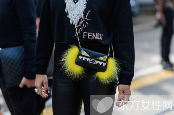 秋冬4種迷你手袋風(fēng)格 時(shí)髦的你可千萬別錯(cuò)過