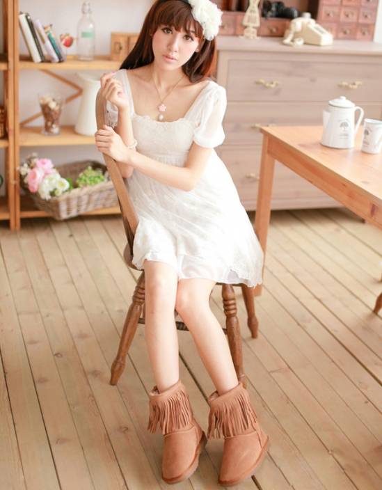 平底流蘇短靴這么搭 讓你成為街頭最搶眼