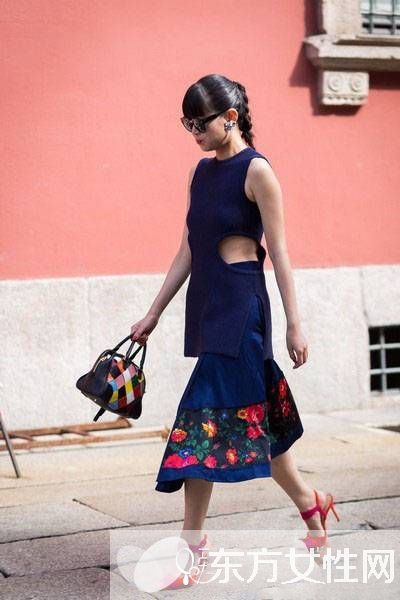 細(xì)高跟涼拖鞋時尚搭配技巧 這么搭怎么看都是美的