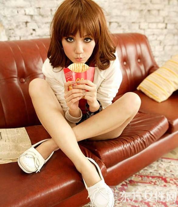 2016女生新款船鞋搭配 輕松讓你成為街頭時尚達人