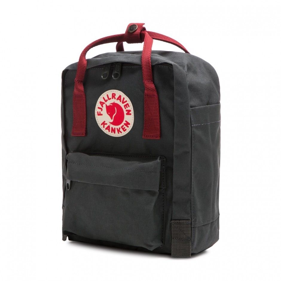 雙肩包包潮流時(shí)尚搭 任你暢游于街頭