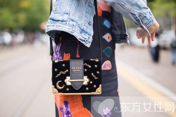 秋冬4種迷你手袋風(fēng)格 時(shí)髦的你可千萬別錯(cuò)過