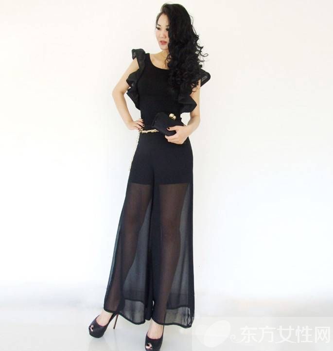 黑色薄紗裙如何搭配 讓潮人告訴你