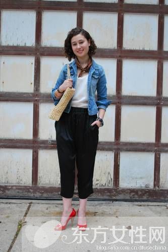 紅色高跟鞋子搭配經(jīng) 這么會(huì)搭簡(jiǎn)直傾倒眾生