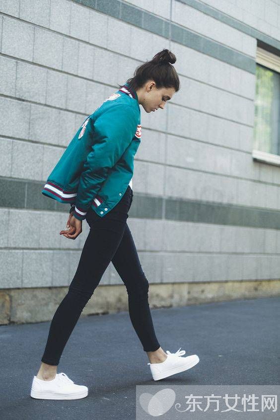 星范十足的減齡裝扮 這些 顯嫩單品 一個(gè)也不能少