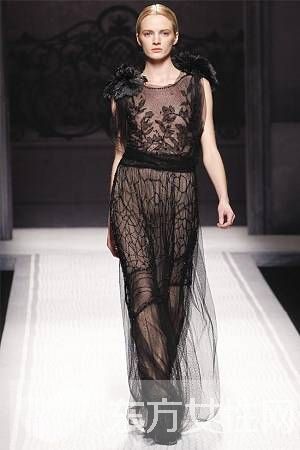 2016新款小禮服搭配圖 氣質(zhì)優(yōu)雅性感十足