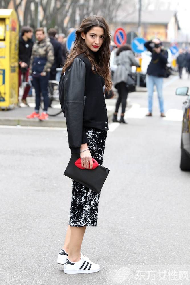 星范十足的減齡裝扮 這些 顯嫩單品 一個(gè)也不能少