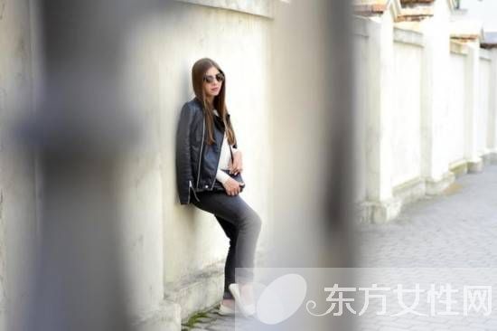 如何時(shí)髦過秋 人手一件的皮夾克就該這樣穿