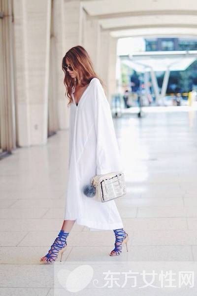 歐美風(fēng)羅馬高跟鞋搭配術(shù) 絕對(duì)讓你回頭率飆升