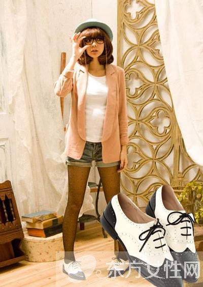 復(fù)古時(shí)尚牛津鞋穿搭術(shù) 看時(shí)尚達(dá)人如何玩轉(zhuǎn)個(gè)性帥氣英倫風(fēng)