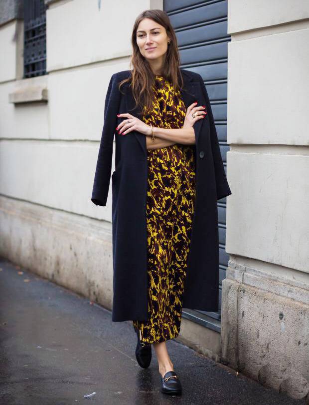 小白鞋穿膩了 不妨來一雙永不過時(shí)的小黑鞋