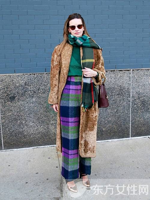 冬季圍巾怎么搭配大衣 5招絕對(duì)為你賺足眼球