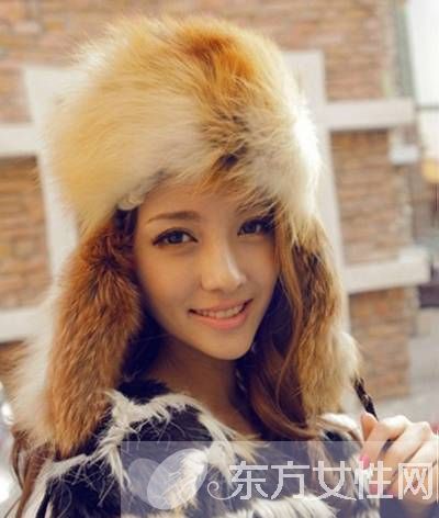 時(shí)尚皮草毛線雷鋒帽 御寒簡(jiǎn)潔又不失可愛