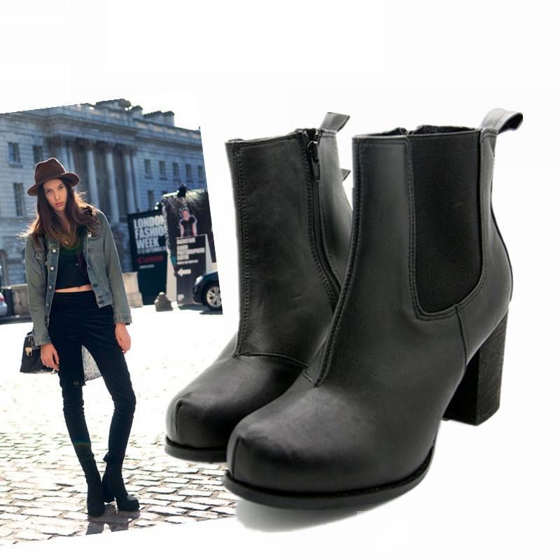 冬季時(shí)尚短靴搭配 彰顯出多樣化的潮范