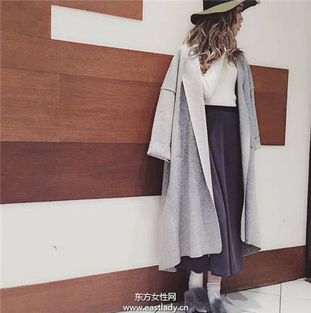 毛毛鞋也可這么時(shí)尚 這樣穿回頭率百分百