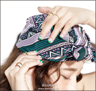 帽子+發(fā)帶搭配編發(fā)打造時尚女王造型