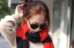 紅色圍巾搭配法則 對單調(diào)沉悶的冬天say no