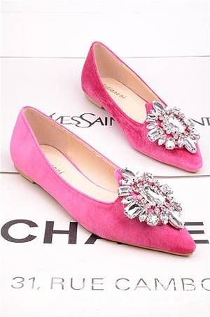 最新春夏時(shí)尚女鞋 尖頭鞋簡約時(shí)尚顯女人味兒