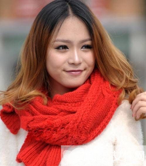 紅色圍巾搭配法則 對單調(diào)沉悶的冬天say no