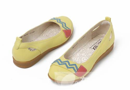 2016新款單鞋搭配法則 輕松打造時(shí)尚甜美形象