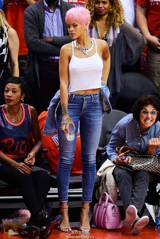 女式高跟涼鞋 天后Rihanna最愛的款式合集