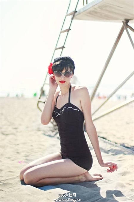 你還穿比基尼嗎 試試連身泳裝 性感又遮肉