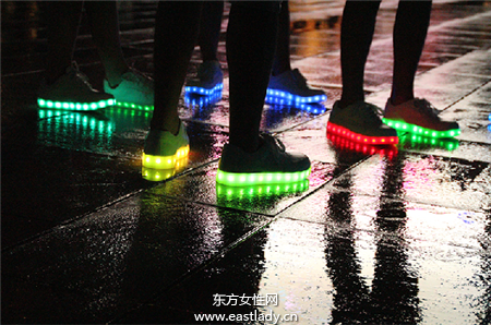 穿搭新寵兒 繽紛吸睛螢光鞋