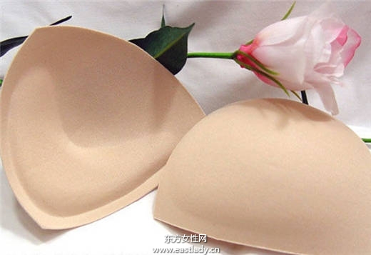 身材不完美沒(méi)關(guān)系 三種泳衣款式藏住你的缺點(diǎn)