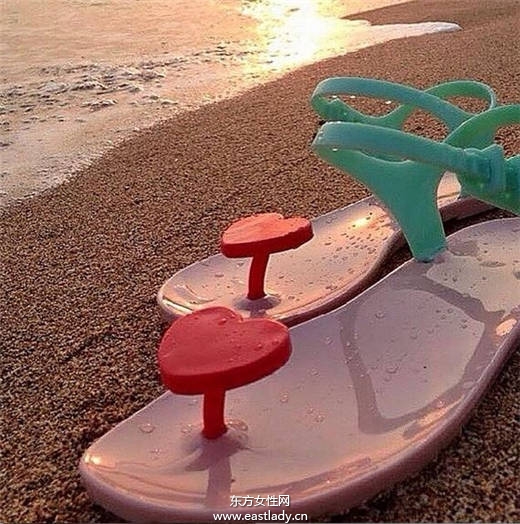 超萌 夏日必備可愛(ài)唇形涼鞋