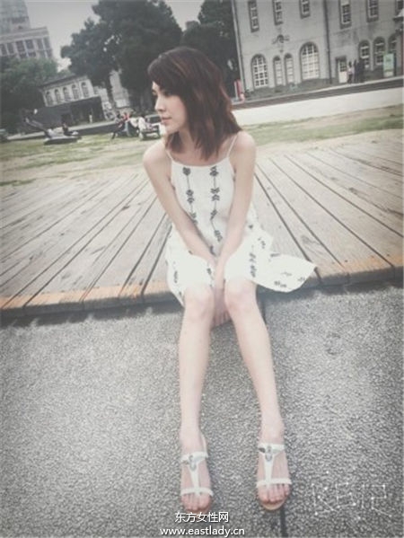 今年涼鞋這樣穿 跟明星學穿涼鞋做時尚潮人