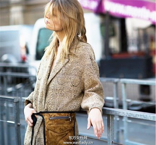 腰包的5個(gè)搭法 時(shí)尚不俗氣