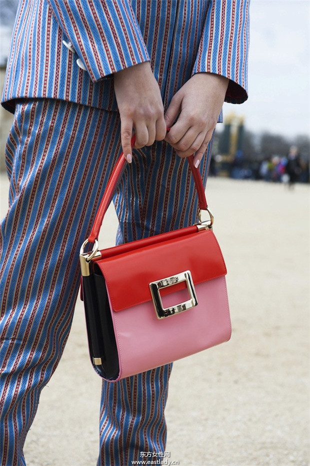 街頭達(dá)人百變飾品搭個(gè)性十足