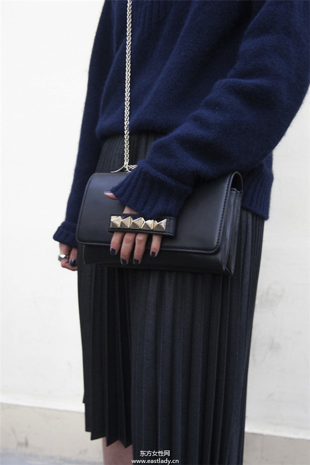 街頭達(dá)人百變飾品搭個(gè)性十足