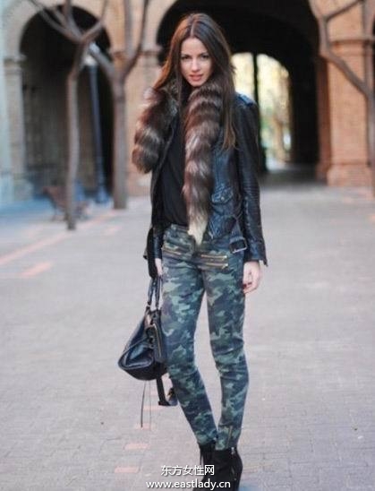 保暖圍巾搭配潮流服飾穿出時尚風(fēng)格