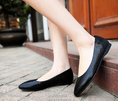 舒適時(shí)尚平底單鞋彰顯女性魅力