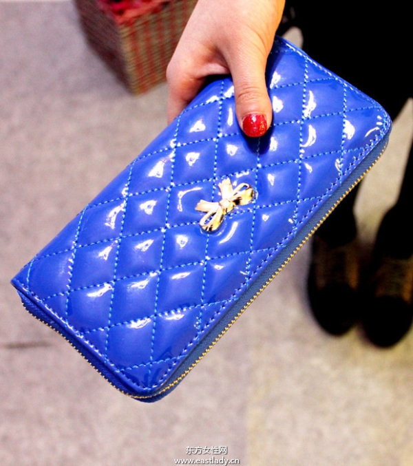 風(fēng)格簡(jiǎn)約女士錢包 女人最心水