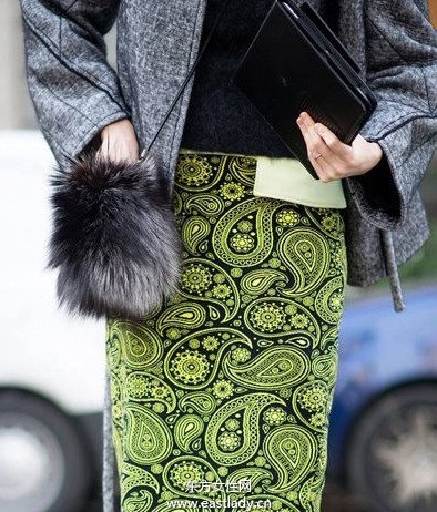 街拍歐美達(dá)人時(shí)髦包包提高回頭率