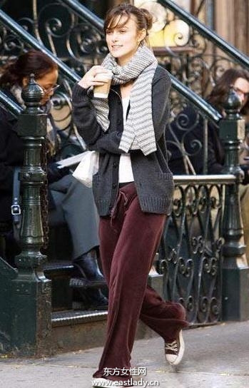 學(xué)明星穿時(shí)尚休閑帆布鞋