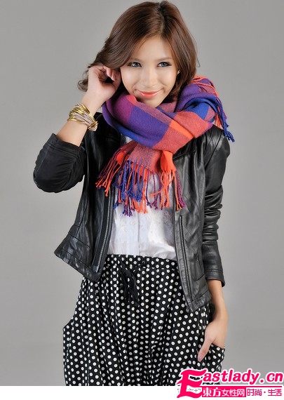 時(shí)尚圍巾單品給冬日添溫暖