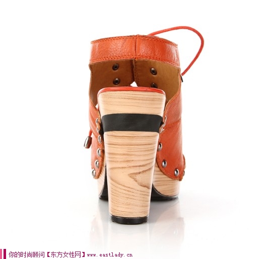 2012新款高跟魚嘴鞋 加上系帶設(shè)計個性十足