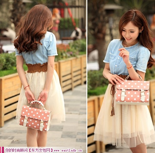 小巧優(yōu)雅手提包包 復(fù)古的樣式時尚而又不張揚(yáng)