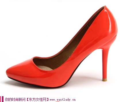 尖頭時尚高跟鞋 讓你的味道與眾不同