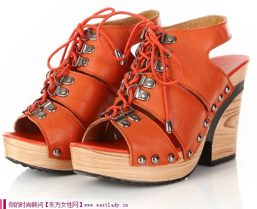 2012新款高跟魚嘴鞋 加上系帶設(shè)計個性十足