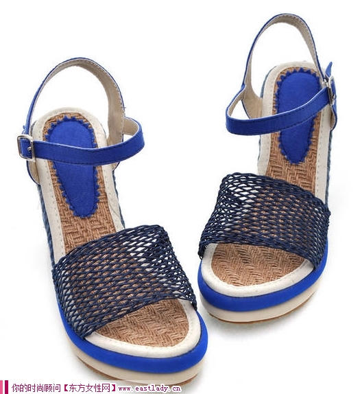 細(xì)節(jié)決定美-2012新款草編皮帶扣露趾涼鞋