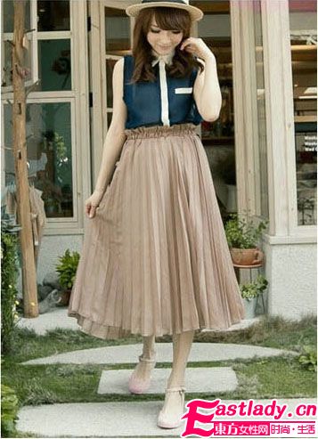 2012新款鏤空鳥巢網(wǎng)狀塑膠涼鞋 穿出時尚突出個性