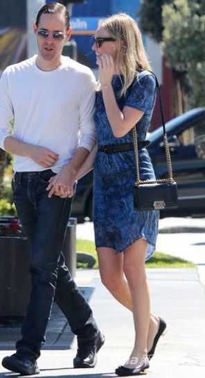 2012迷你悶騷包包風(fēng)靡歐美街頭