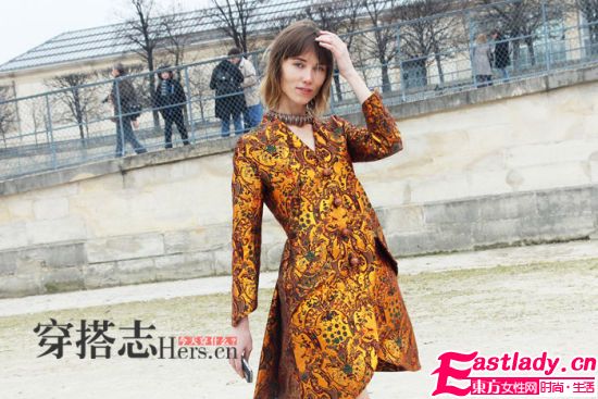 Dion Lee 2013早春--看 裙子上會 動"的線條