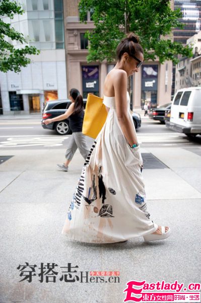 Dion Lee 2013早春--看 裙子上會 動"的線條