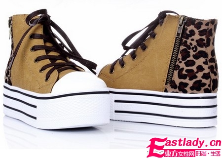 時(shí)髦松糕鞋 給你的裝扮錦上添花